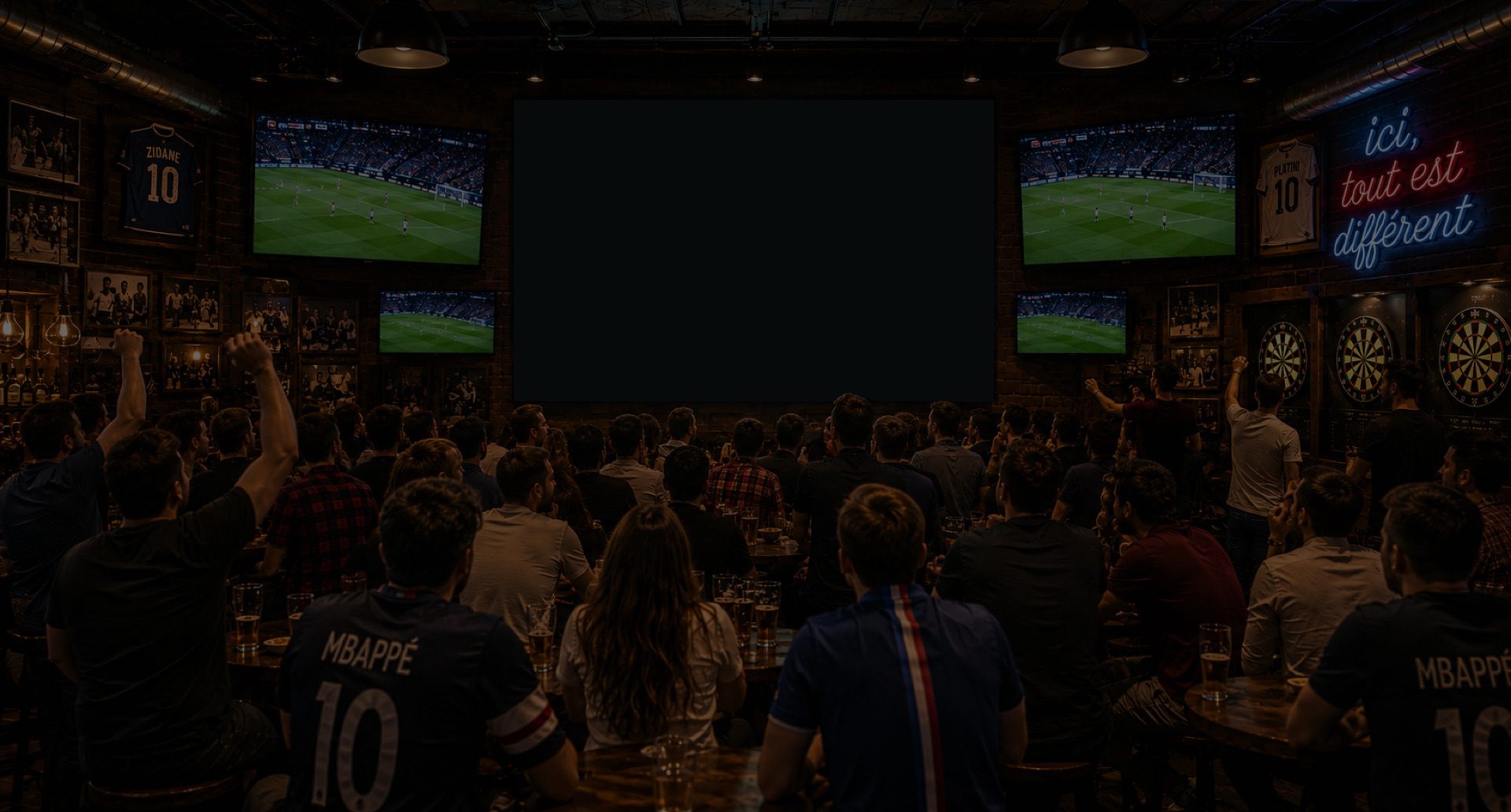Salle du GOAT remplie de supporters devant l'écran géant